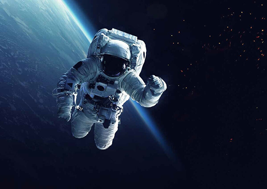 astronot_uzayda-1