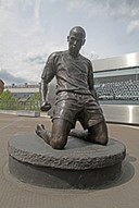 thierry_henry_heykeli-1